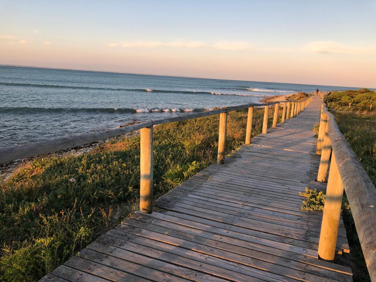 Chasing Daylight Villa Struisbaai Luaran gambar